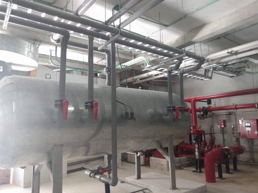 Tanque de almacenamiento para agua caliente de alta eficiencia.